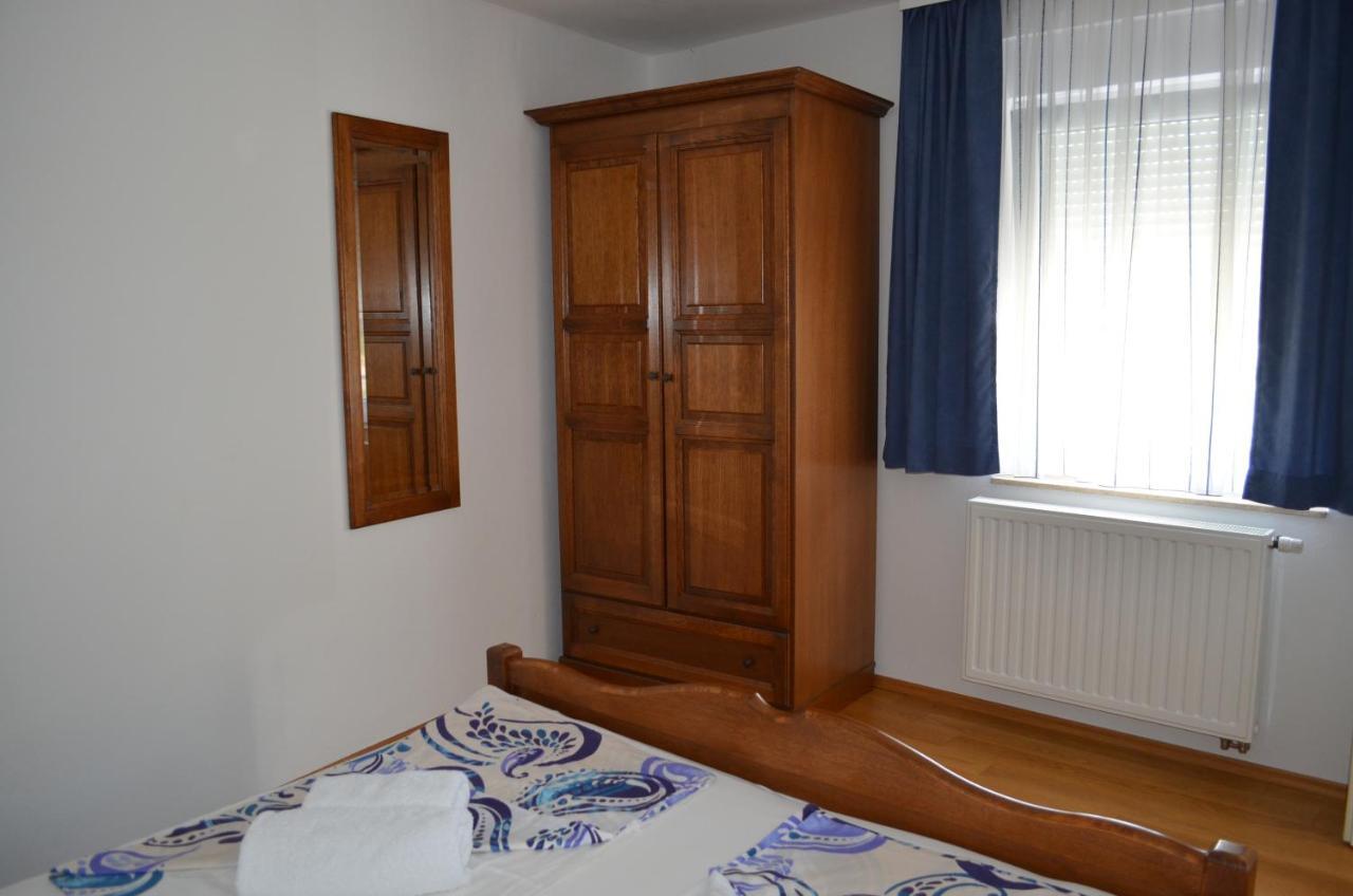Villa Manuela Draga Bašćanska Exteriör bild