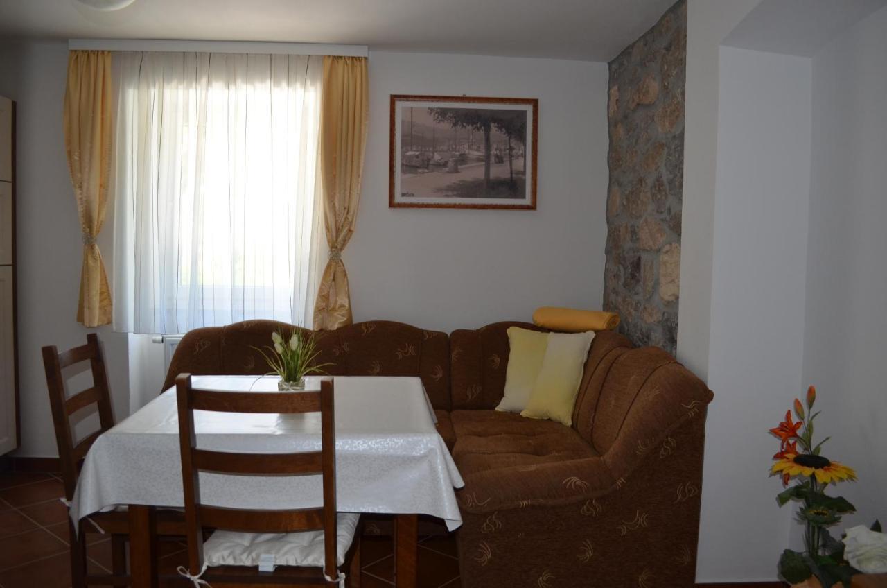 Villa Manuela Draga Bašćanska Exteriör bild